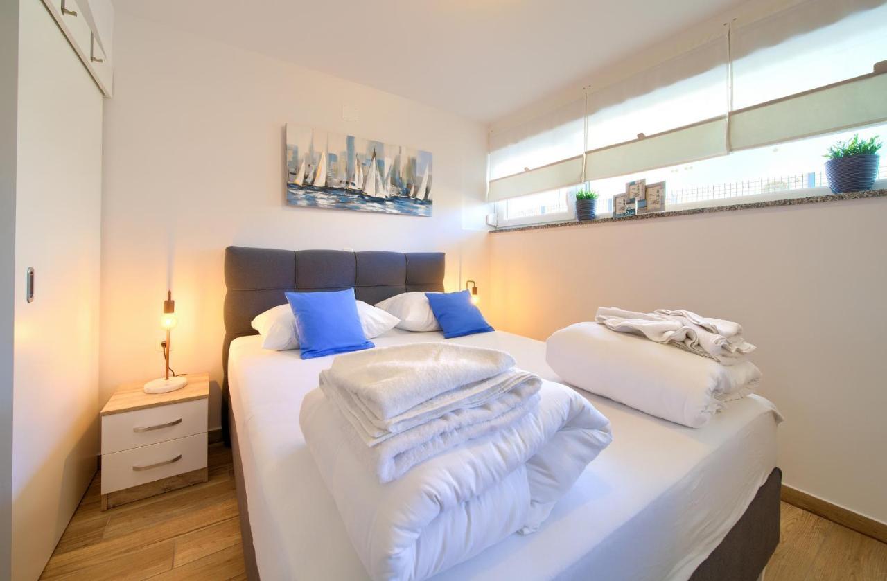 Villa Solis Lacus Modern Apartment - Private Heated Pool - Smart Tv Sky X - Free Parking Нивице Екстериор снимка
