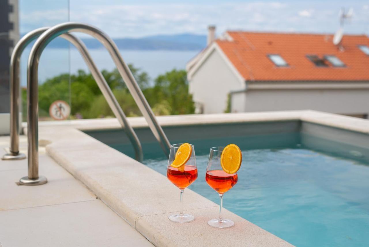 Villa Solis Lacus Modern Apartment - Private Heated Pool - Smart Tv Sky X - Free Parking Нивице Екстериор снимка