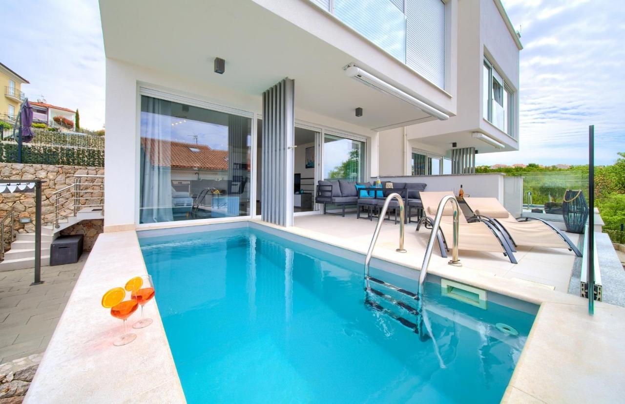Villa Solis Lacus Modern Apartment - Private Heated Pool - Smart Tv Sky X - Free Parking Нивице Екстериор снимка