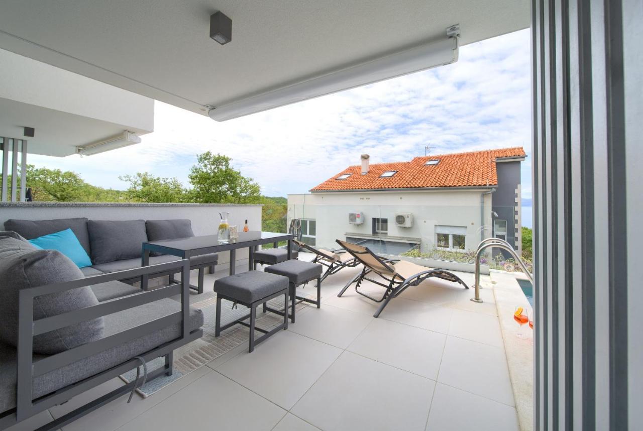 Villa Solis Lacus Modern Apartment - Private Heated Pool - Smart Tv Sky X - Free Parking Нивице Екстериор снимка