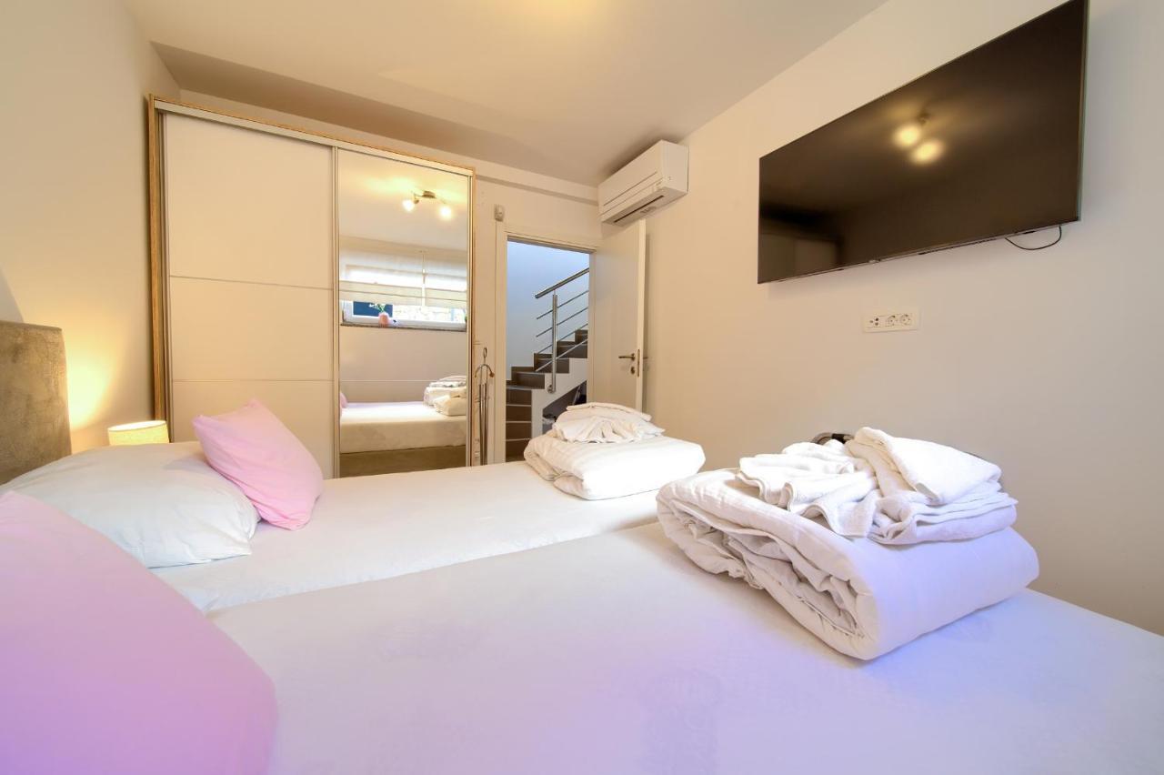 Villa Solis Lacus Modern Apartment - Private Heated Pool - Smart Tv Sky X - Free Parking Нивице Екстериор снимка