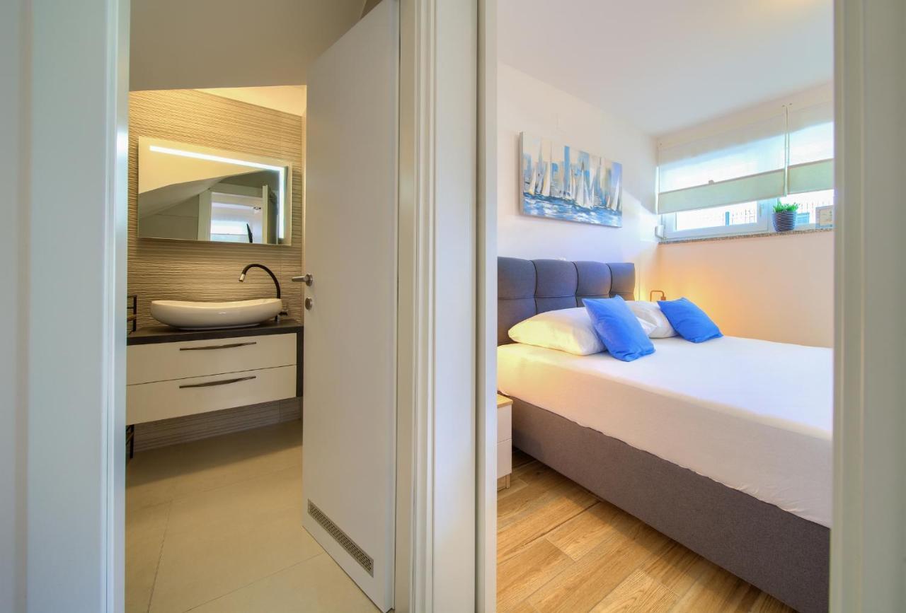 Villa Solis Lacus Modern Apartment - Private Heated Pool - Smart Tv Sky X - Free Parking Нивице Екстериор снимка