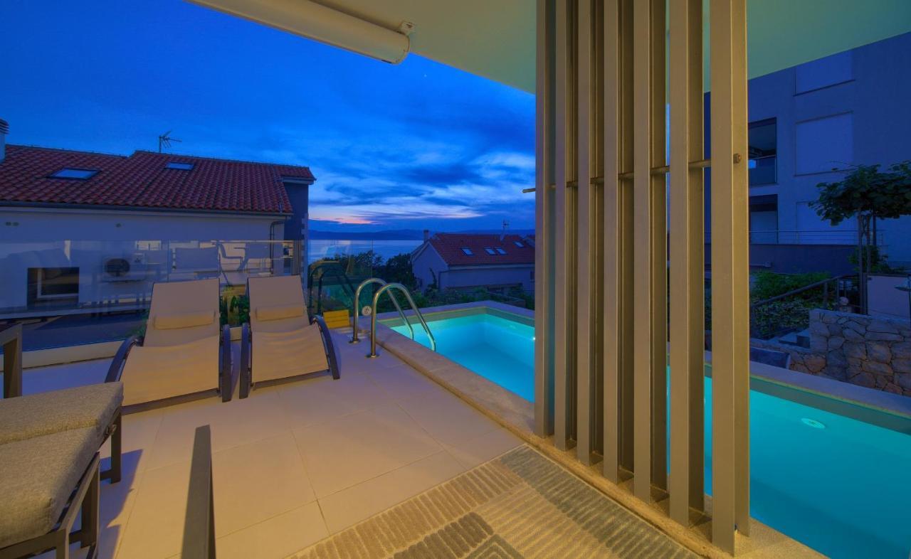 Villa Solis Lacus Modern Apartment - Private Heated Pool - Smart Tv Sky X - Free Parking Нивице Екстериор снимка