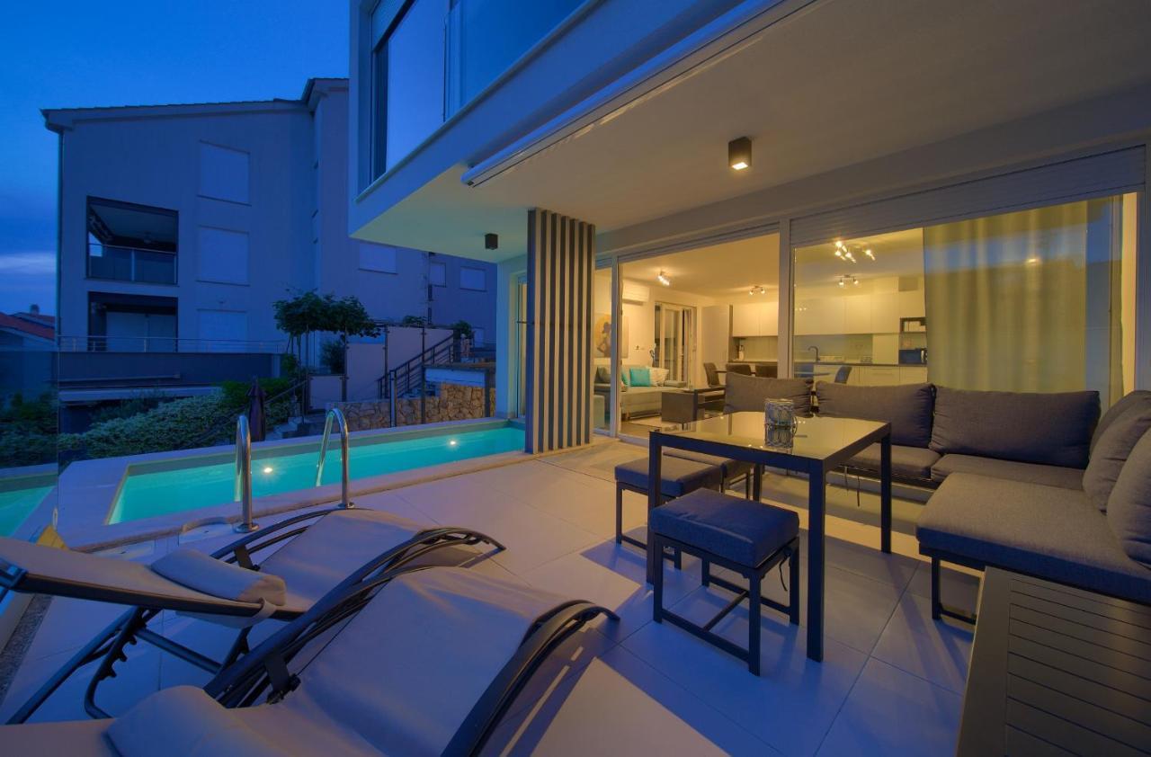 Villa Solis Lacus Modern Apartment - Private Heated Pool - Smart Tv Sky X - Free Parking Нивице Екстериор снимка